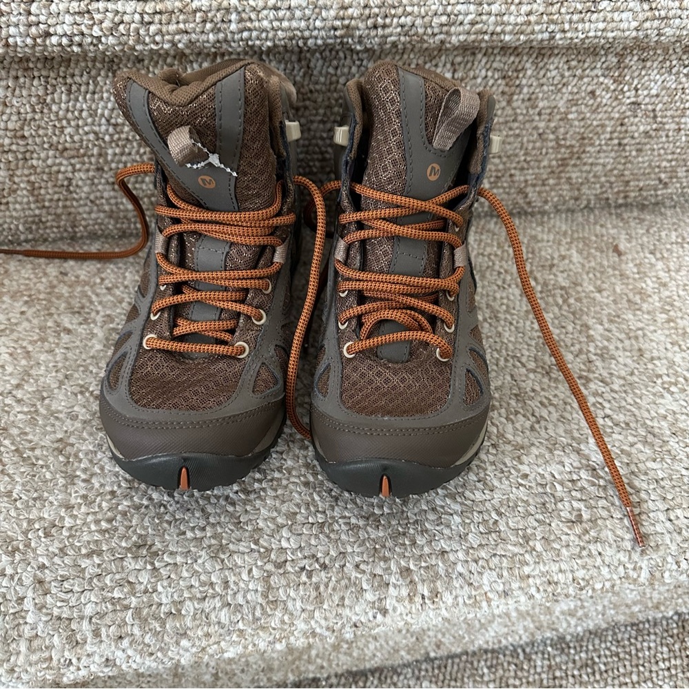 Merrell Women’s Siren Sport Q2 Mid Waterproof Hiking Boot size 6.5